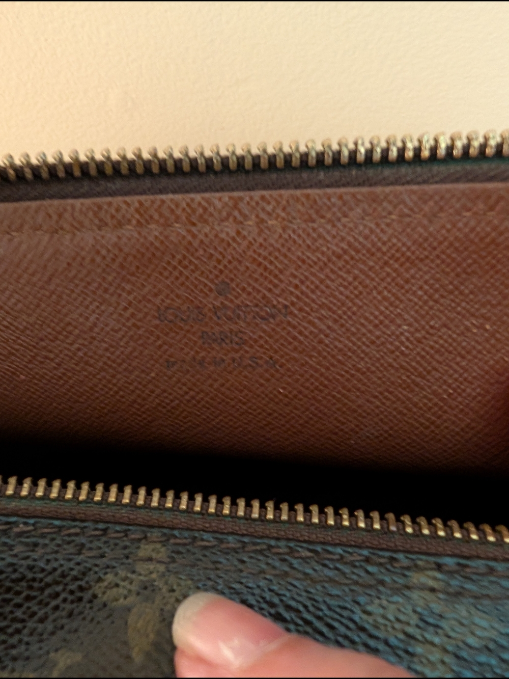 Louis Vuitton Monogram Barrel Bag in Brown and Tan - Picture 11 of 11